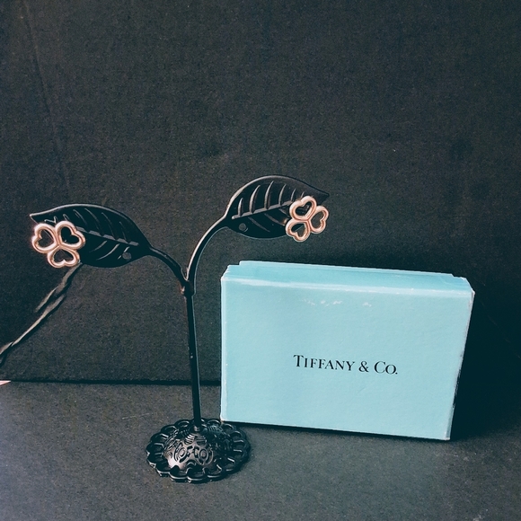 Vintage Tiffany & Co. Clover Triple Heart Earrings – Sterling Silver - Picture 3 of 7